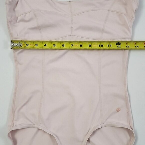 Lululemon Women's Light Pink Bodysuit Scooped Neckline Capped Sleeves Size Small - Picture 12 of 14